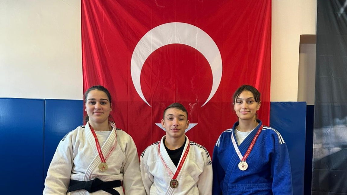 Judo'da Bucak Anadolu Lisesi Mührü!